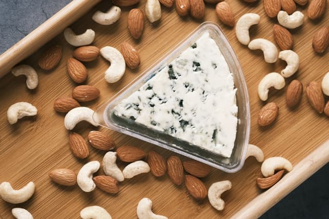 Cashew cheese
