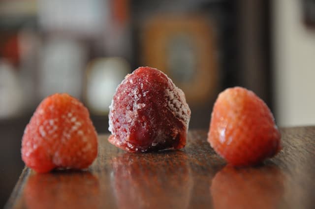Freeze-dried strawberries