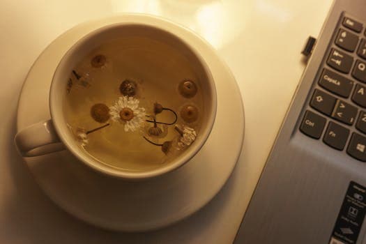 Herbal tea (chamomile)