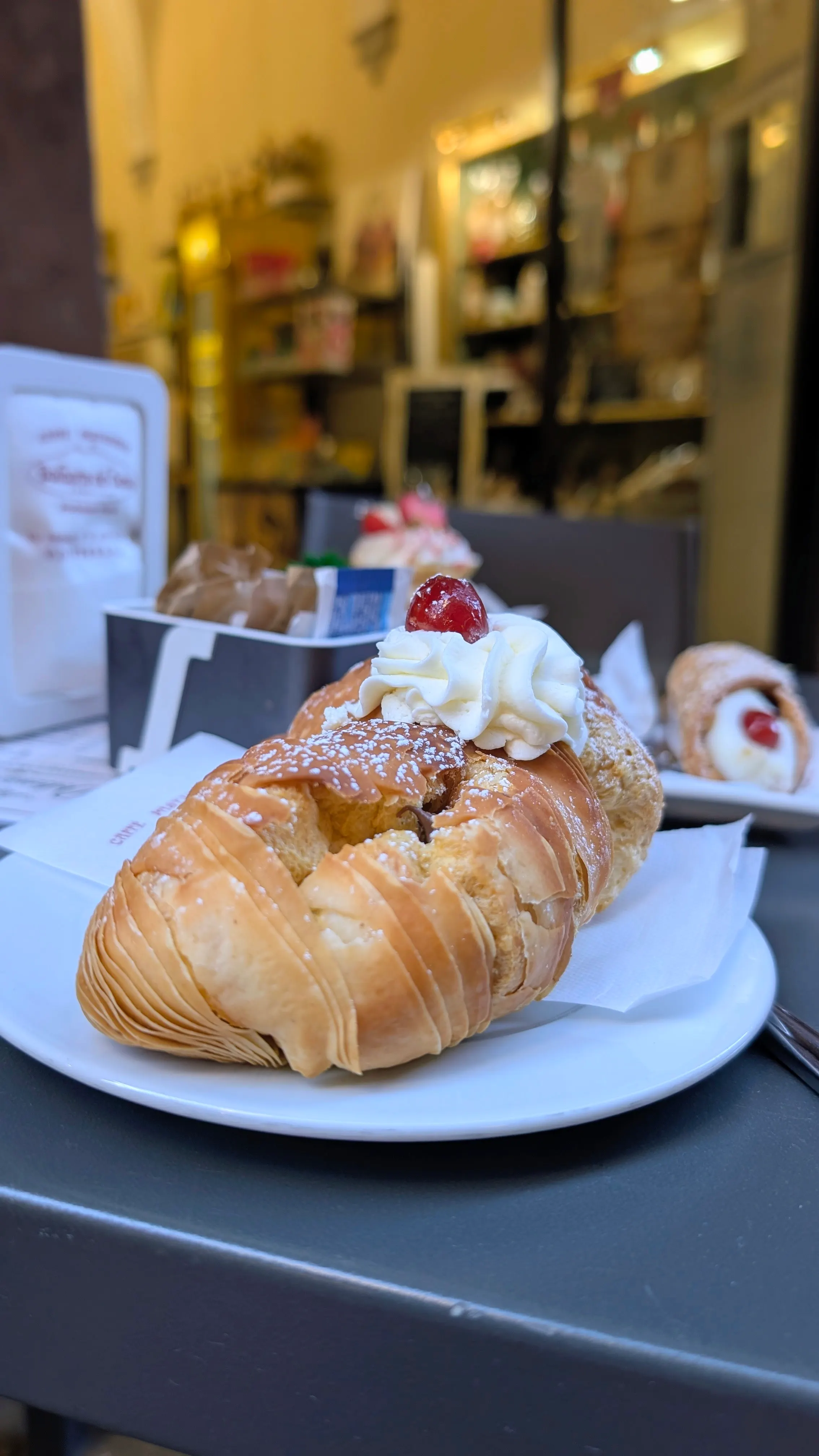 Sfogliatella
