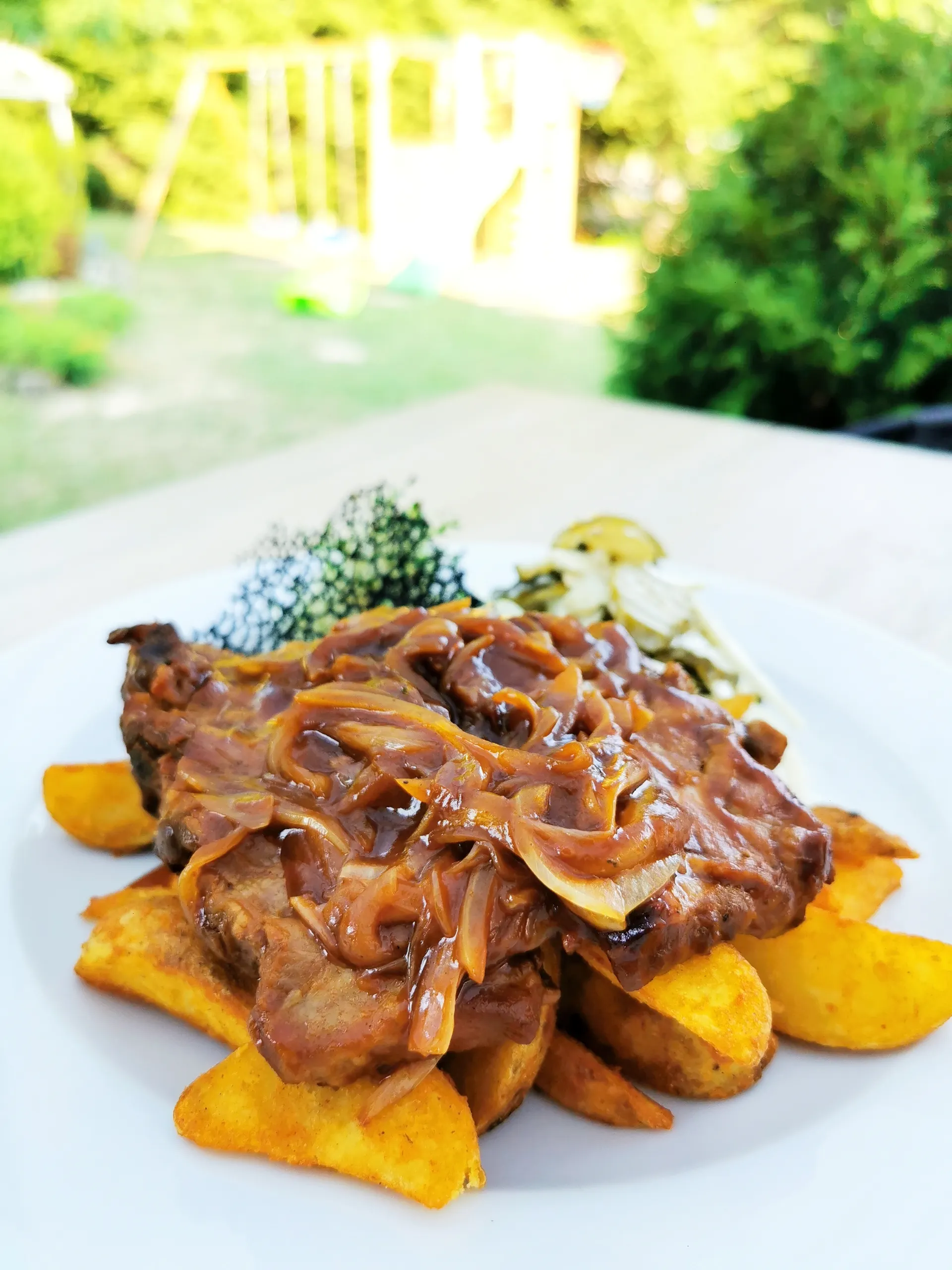Pork Chops with Applesauce