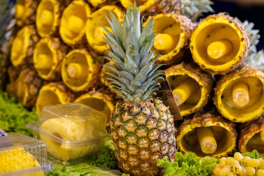 Canned pineapple