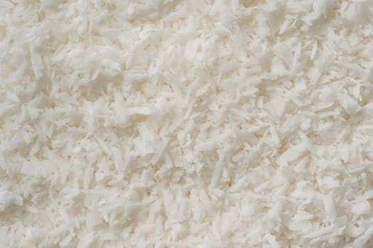 Coconut flakes (sweetened)