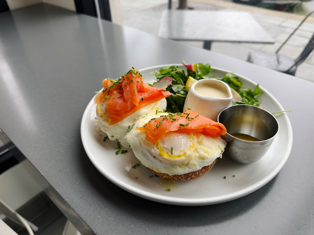 Salmon (smoked/lox)