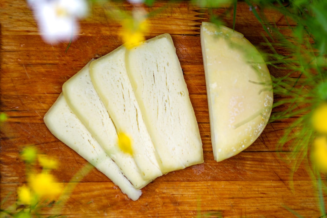 Vegan cheese slices